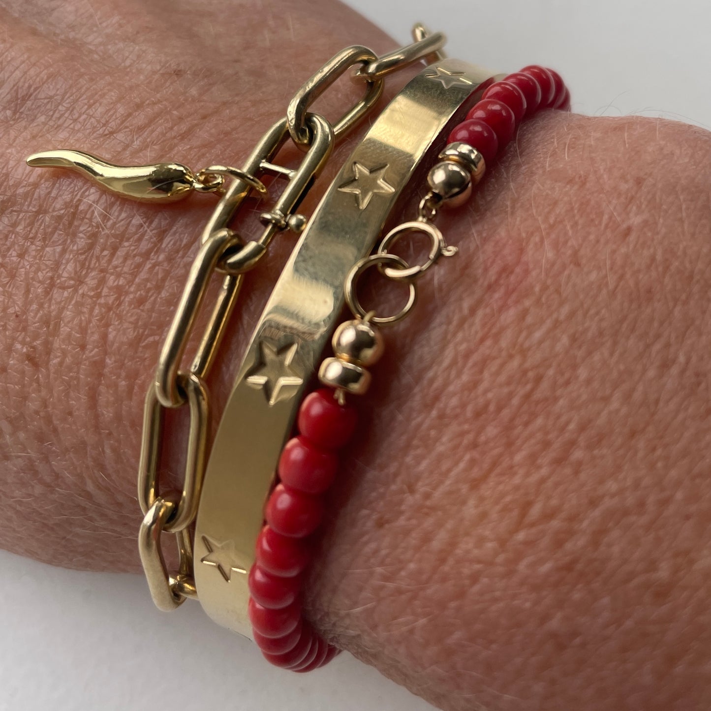 Bangle bracelet star