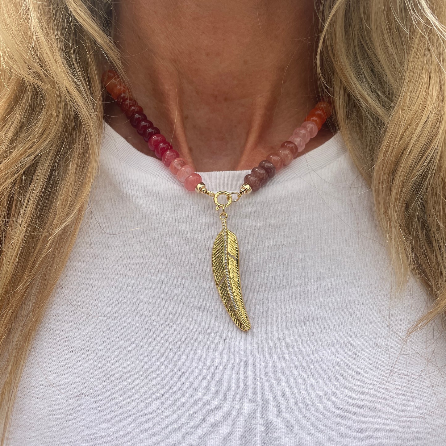 Pendant feather