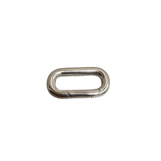 Elongated connector silver